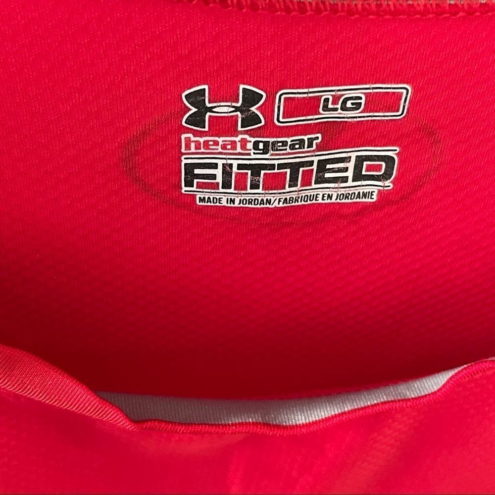 Men’ Under Armour HeatGear Red Long Sleeve fitted shirt Size L - Picture 5 of 6